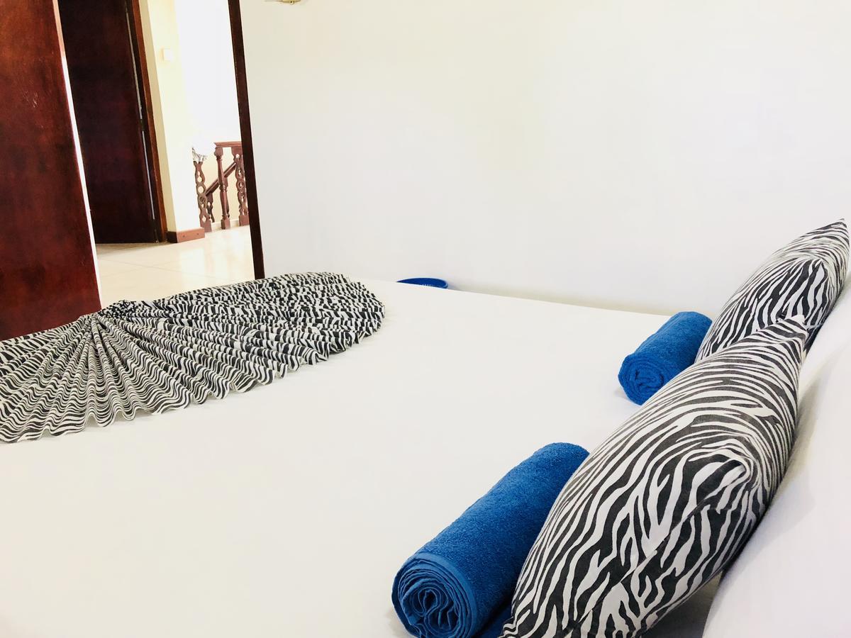 Trip "N" Chill Hostels Colombo Airport Катунаяка Екстер'єр фото